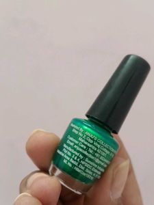 Mettalic Green Eye Liner