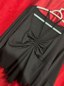 Chic Black Ruched Long Sleeve Top