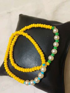 Yellow Beaded Necklace with white Pearls