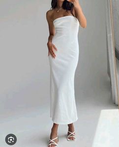 Elegant White Strapless Dress