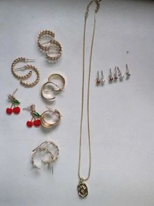 Gold Tone Jewelry Set