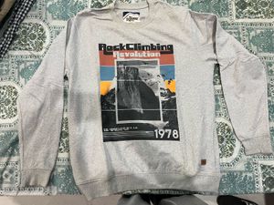 2 Sweatshirts