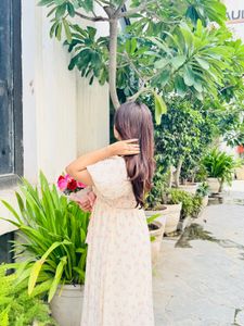 Pretty Floral Midi Dress