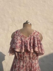 Chic Floral Ruffle Dress