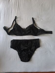 Elegant Black Lace Bra & Panty Set