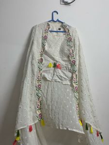 Elegant White Kurta Set with Embroidery