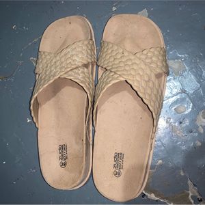 Zudio Beige Slides [ Limited Offer ]