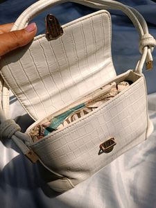 PRICE DROP🔥 Pinteresty White handbag