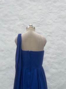 Elegant Royal Blue One-Shoulder Maxi Dress