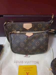 Louis Vuitton pochette With Pink Belt