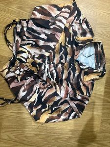 deal crop shirt