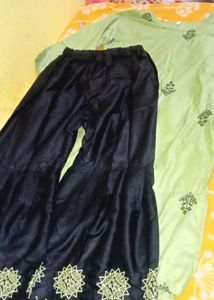 Graceful Women Kurta Set