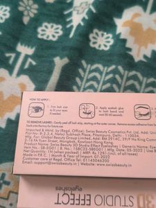 dramatic eye lashes with cute freebie