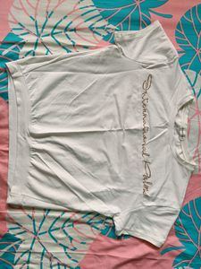 Pretty White Tshirt ✨✅