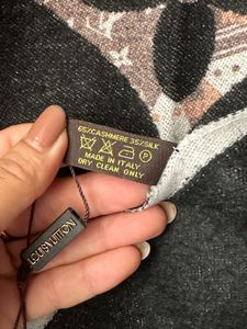Louis Vuitton Shawl