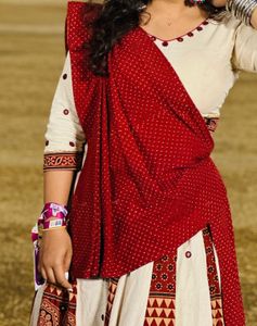Traditional Red and White gamthi chanhiya choli  S