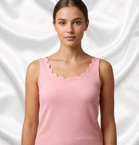 🩷 Pink Scallop Neck Tank Top 🩷