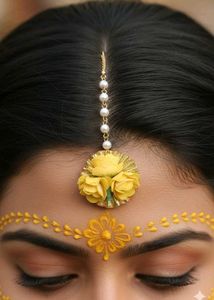 7 Haldi Floral Maang Tikka