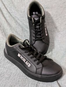 Vegan Leather Black Casual Sneakers size 8
