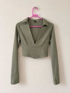 Chic V-Neck Cropped Shirt