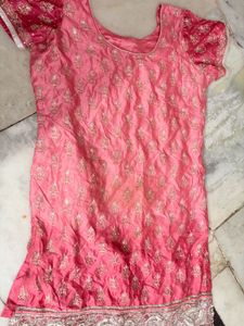 Beautiful Pink Embroidered Kurta
