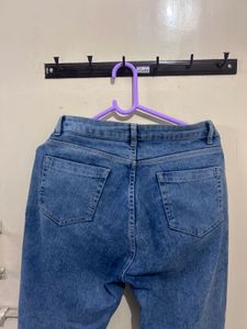 Distressed Mom Jeans Size 28