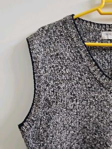 Stylish Sleeveless Knit Vest