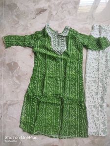 Green Bandhani Print Kurta with Pant and dupatta