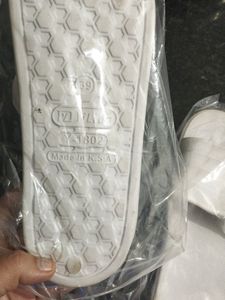 Cash OnlyUnisex  Flip Flops New Unused