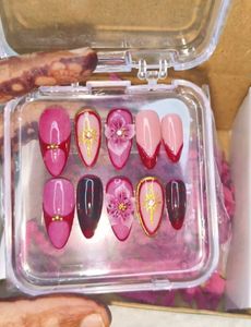 Press-On Nail Set - Floral Design