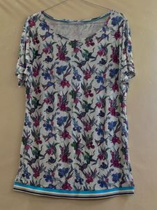 Vibrant Floral Print Casual T-Shirt