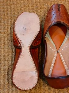Jooti In Brown Color