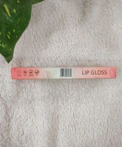 Love Earth Lip Gloss- Shade Dreamy Night