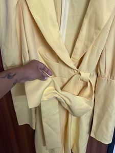 Chic Yellow Blazer Dress