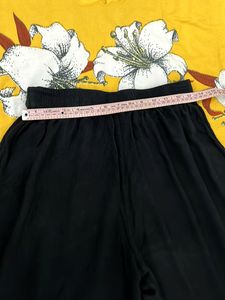 Black Flared Solid Palazzo Pant