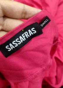 FREE SHIPPING📦Sassfras Pink Maxi Dress