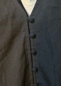 Chic Black V-Neck Button-Up top