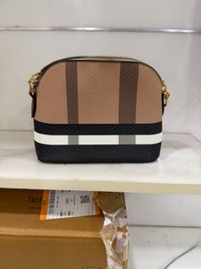 Stylish Chain Strap Crossbody Bag
