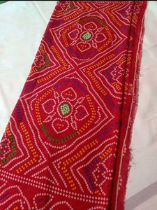 Elegant Red Bandhani Print Saree