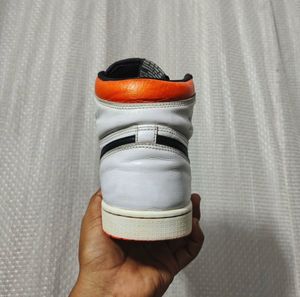 Air Jordan 1 High OG White Orange