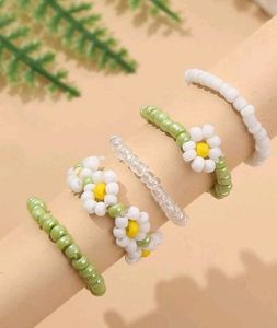 Daisy Beads Ring