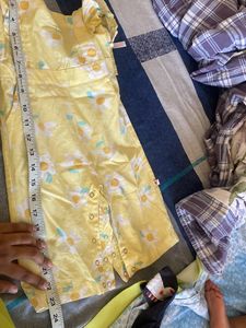 Brand: Budding Bees.. Size: 12-18 Months