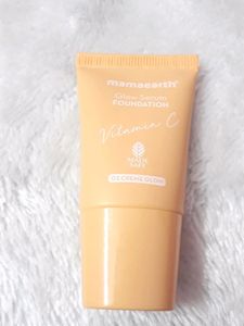 Mamaearth Glow Serum Foundation Mini Tube with Vit