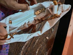 Logus White Chain Shoulder Bag