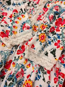 Floral Print Tiered Cotton Dress with Lace Detaili