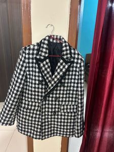 Houndstooth Blazer - Chic &amp; Classic