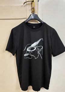 Guitar Graphic Tee Manfinity