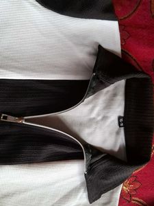 Men's Black &amp; White Zip Neck Top 🤍⚫️