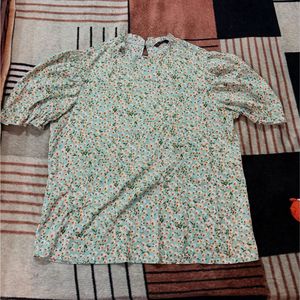 Floral Print Puff Sleeve Top