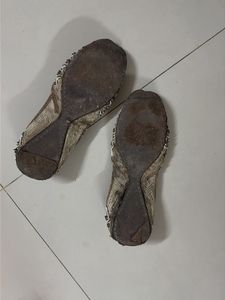 Embellished Jutti Flats
